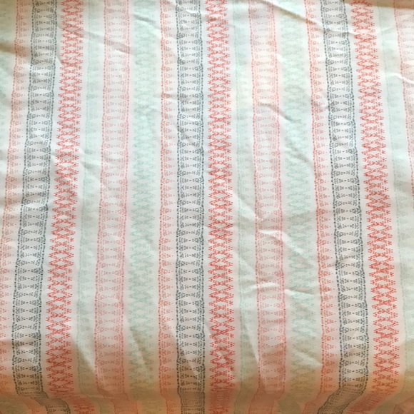 Colorful Cloth Shower Curtain ROOM ESSENTIALS Size 72” wide x 70” orange blue - Picture 4 of 6